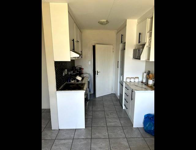 2 BEDROOM APARTMENT FOR SALE IN FLEURHOF